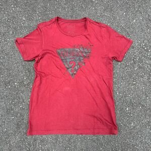 vintage 2000s boxy red guess graphic tee